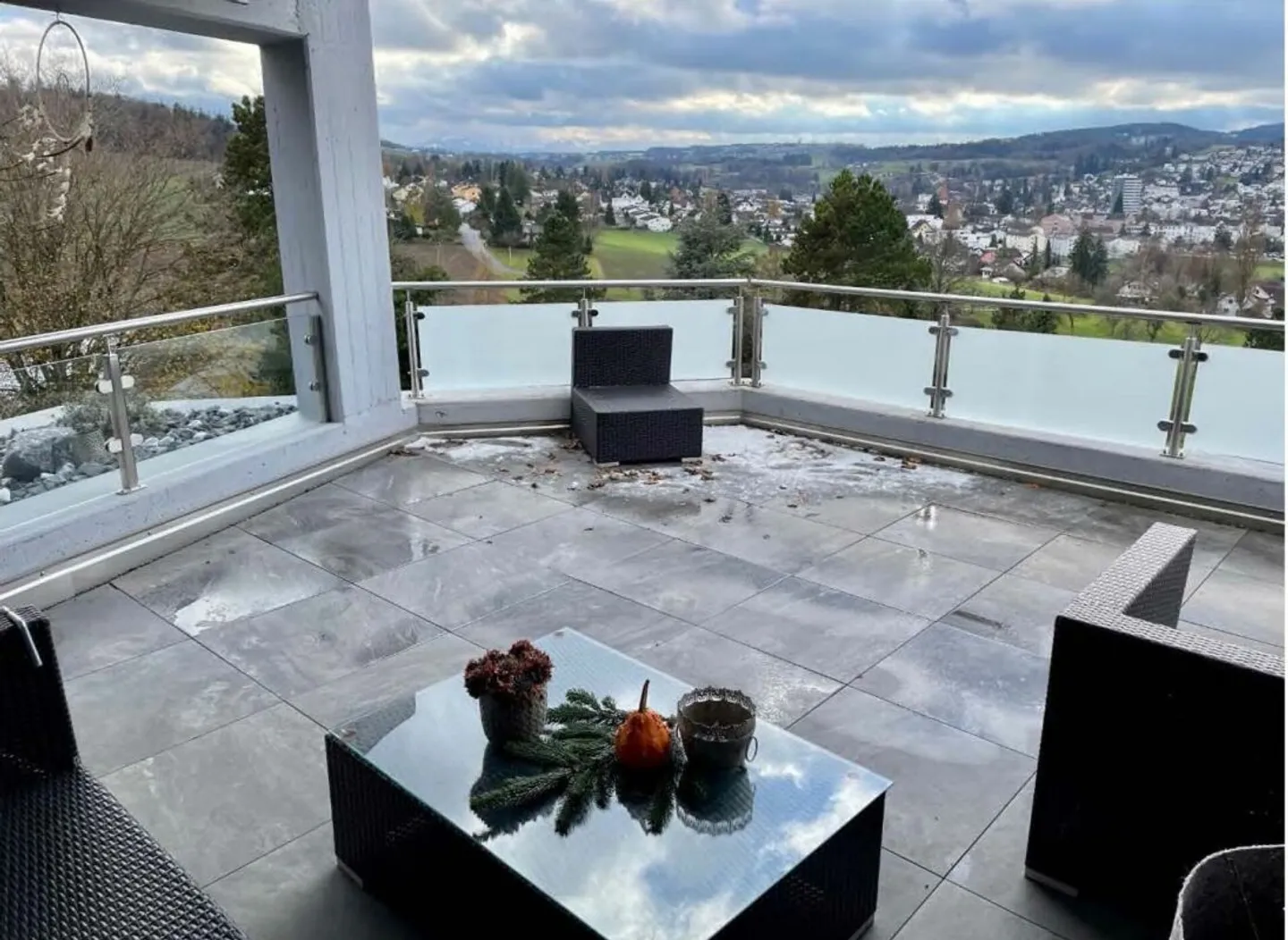 Appartement moderne de 6,5 pièces avec terrasse et vue magnifique - Photo 8 sur 13