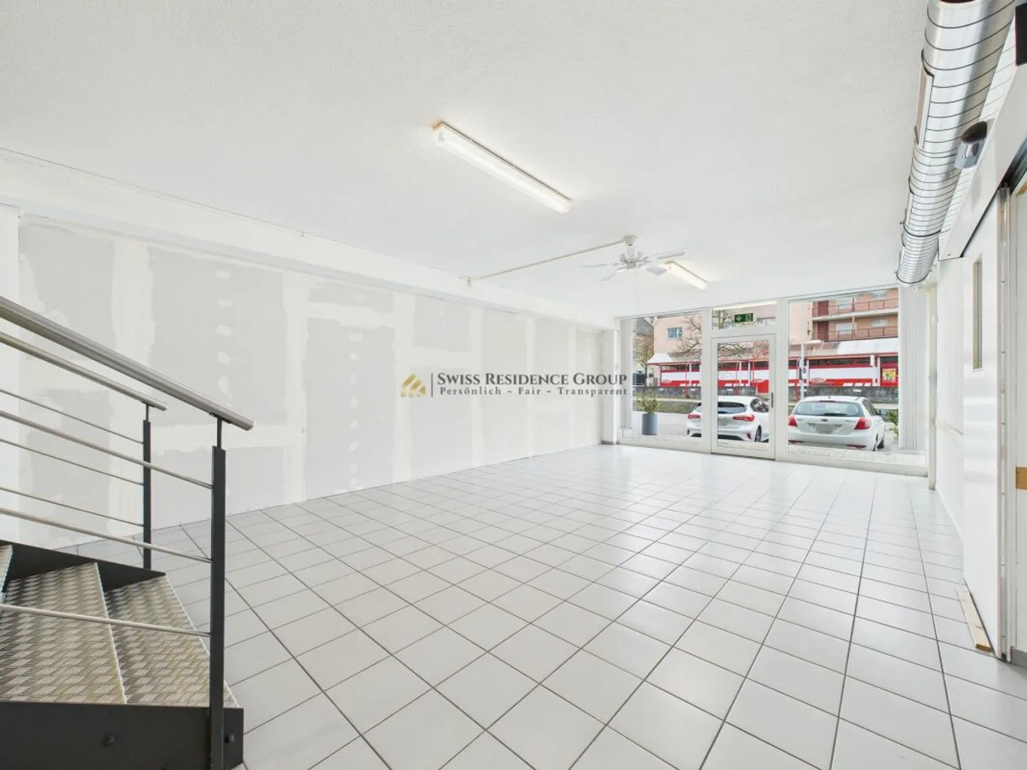 Espace commercial divers dans un emplacement optimal - Photo 5 sur 13