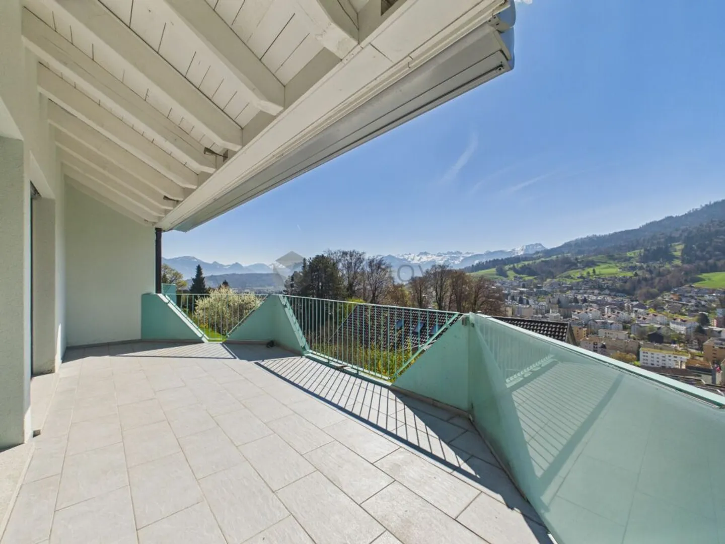 Charmante Doppelhaushälfte mit Bergblick - Foto 3 von 12