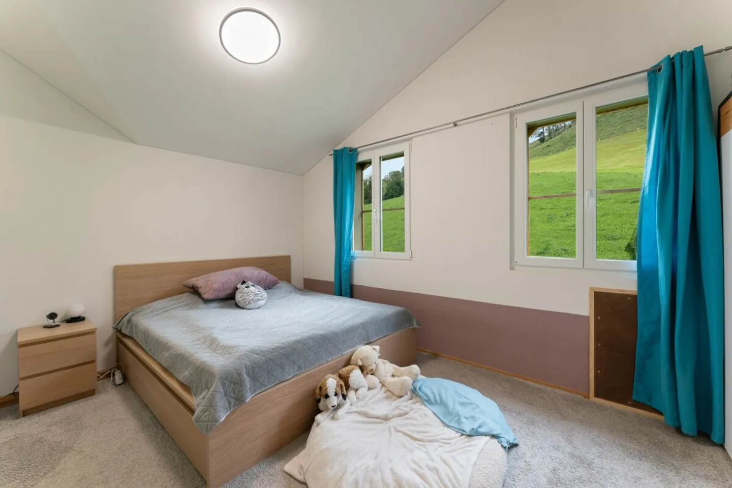 Renovated Attic Apartment - Modern Construction Standard and Living Comfort - Photo 3 of 8