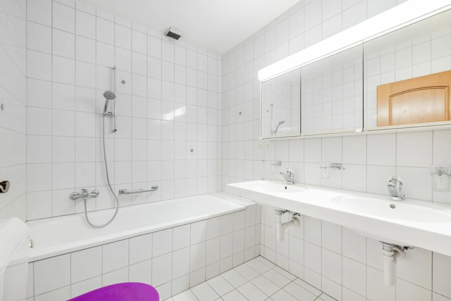 Charming 1.5-room apartment in need of renovation for rent or personal use - Photo 4 of 8