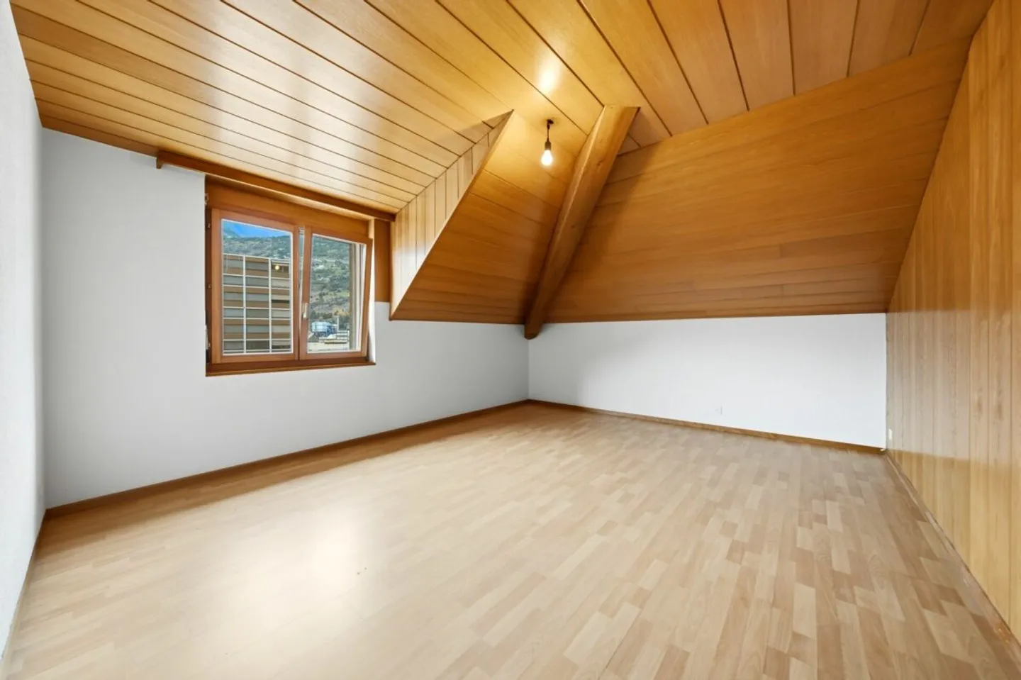 Charmante Maisonette mit Bergsicht - Foto 11 von 13