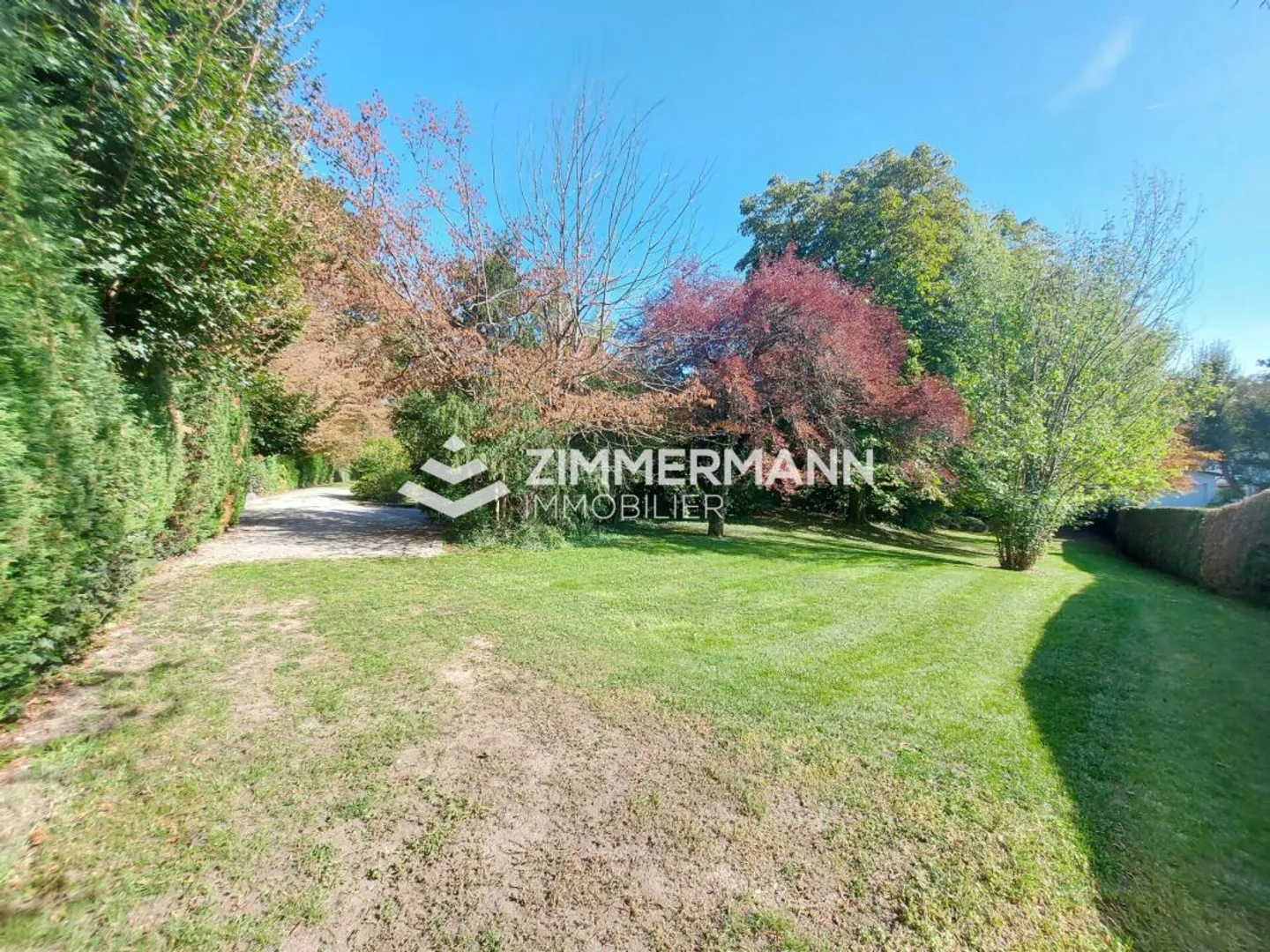 Genthod - Familienvilla auf einem wunderschönen, bewaldeten Grundstück von 2.000 m² - Foto 13 von 13