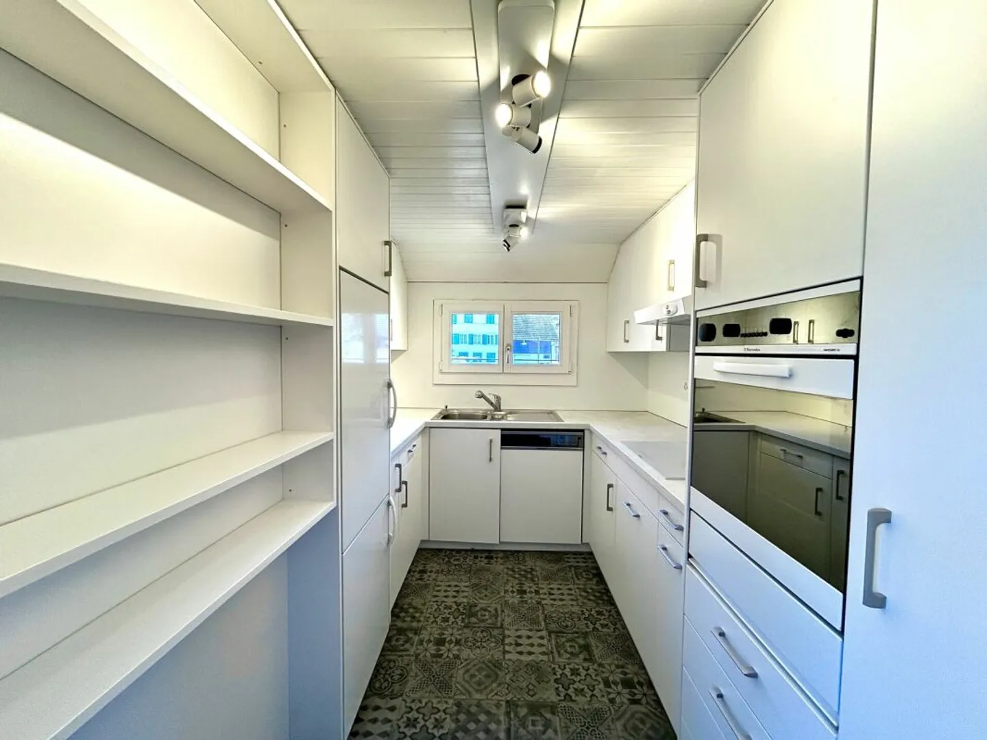 Realize your dream home with plenty of room for ideas! - Photo 13 of 13