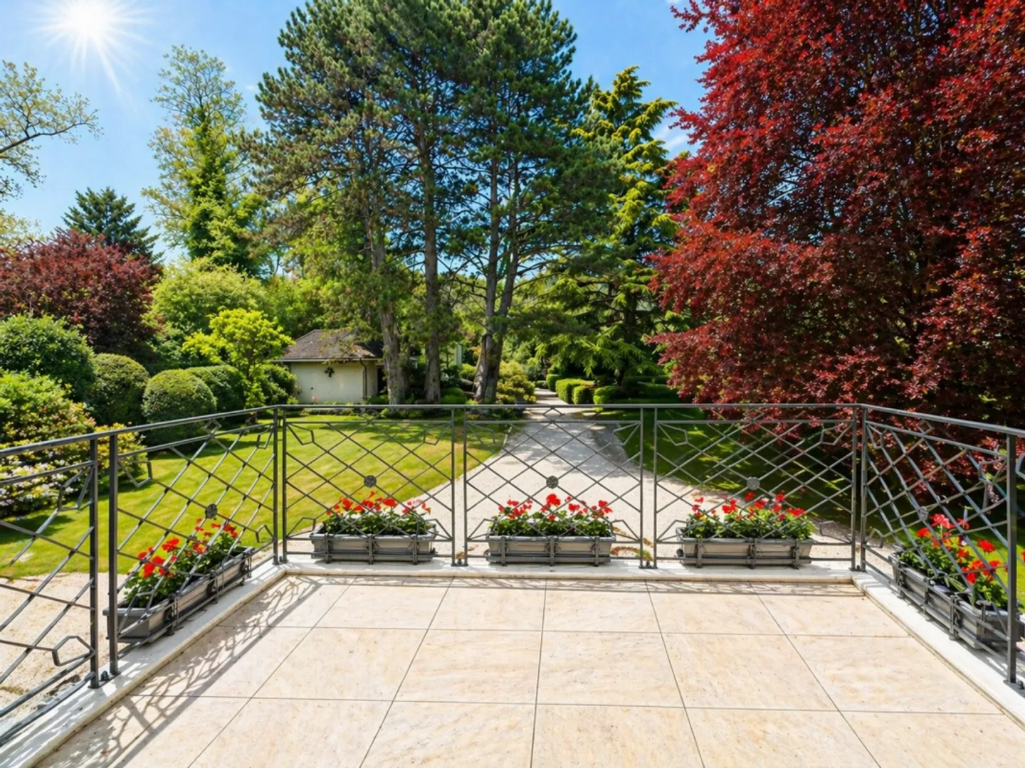 Exceptional waterfront property with private jetty in Perroy - Photo 9 of 11