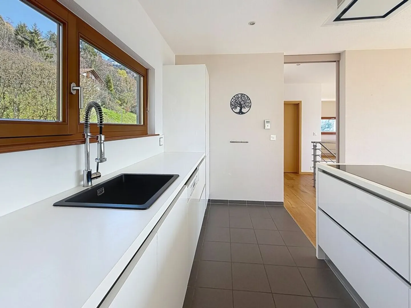 Magnificent architect-designed villa with spectacular panoramic view of the plain and the Dents-du-Midi - Photo 10 of 13