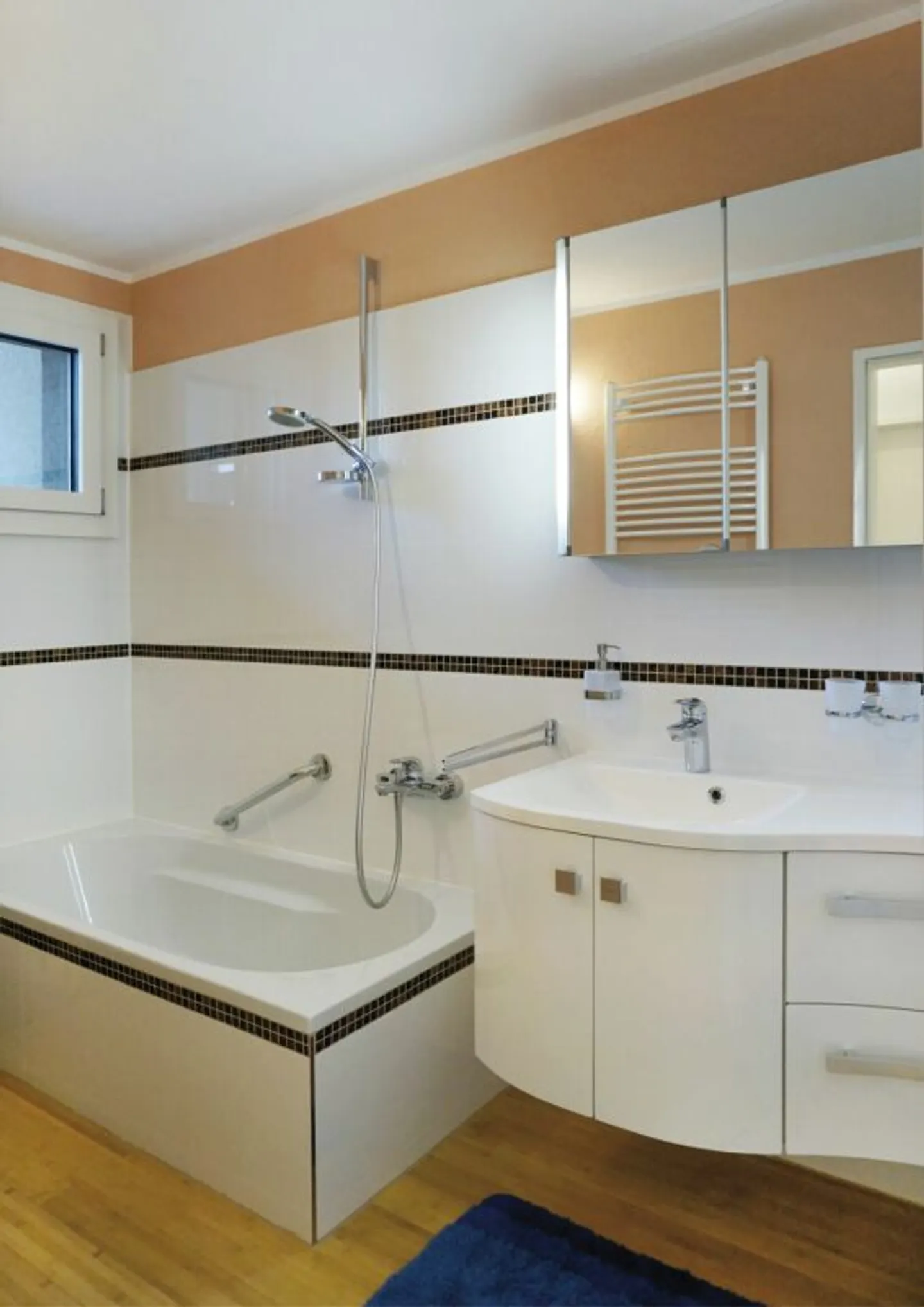 Attractive 5.5-room penthouse maisonette apartment with large roof terrace and panoramic view - Photo 9 of 13