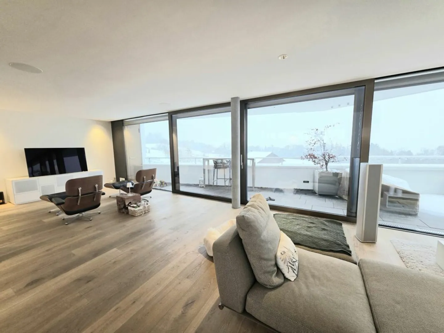 Luxuriöses Loft mit spektakulärem Alpen- und Seepanorama! - Foto 5 von 13