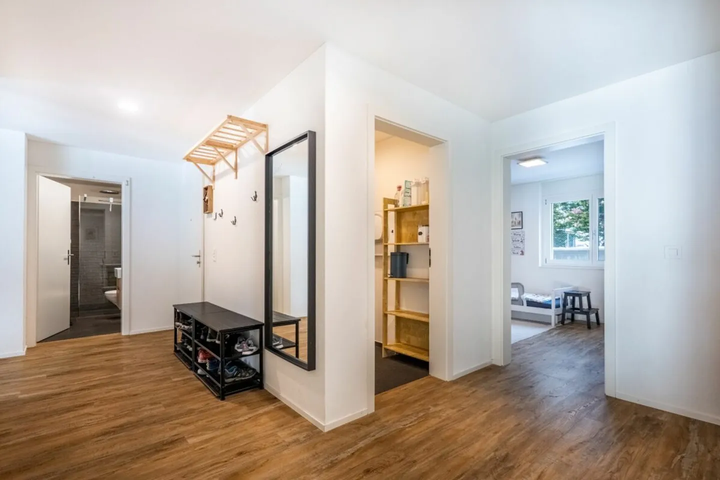 Dream garden apartment with unobstructed views - Photo 8 of 12