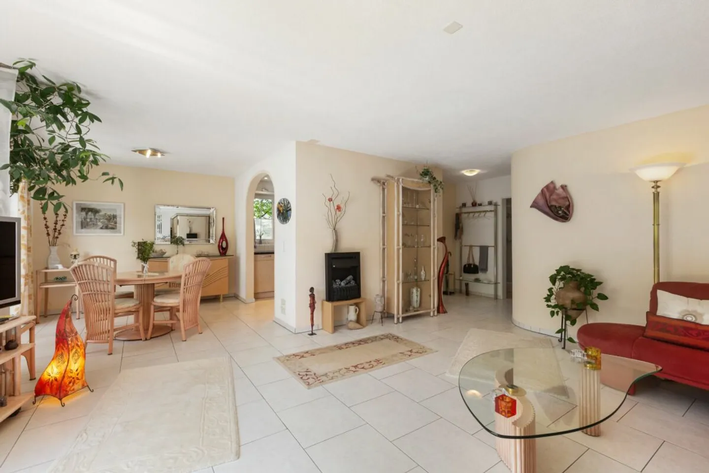 Casa bifamiliare ben tenuta con idillio da giardino - Foto 3 di 13