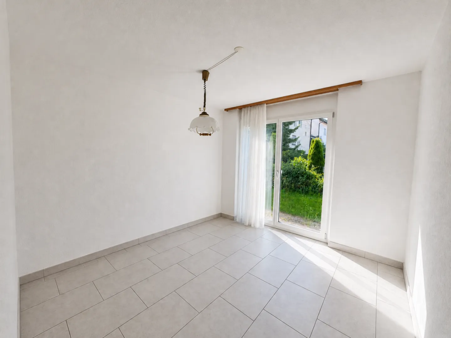 Charmantes Einfamilienhaus mit Garten - Foto 3 von 13
