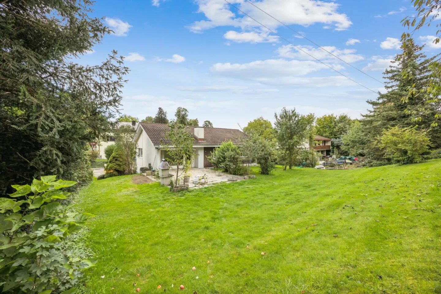 Charmantes Freistehendes Haus mit Potenzial - Foto 1 von 6