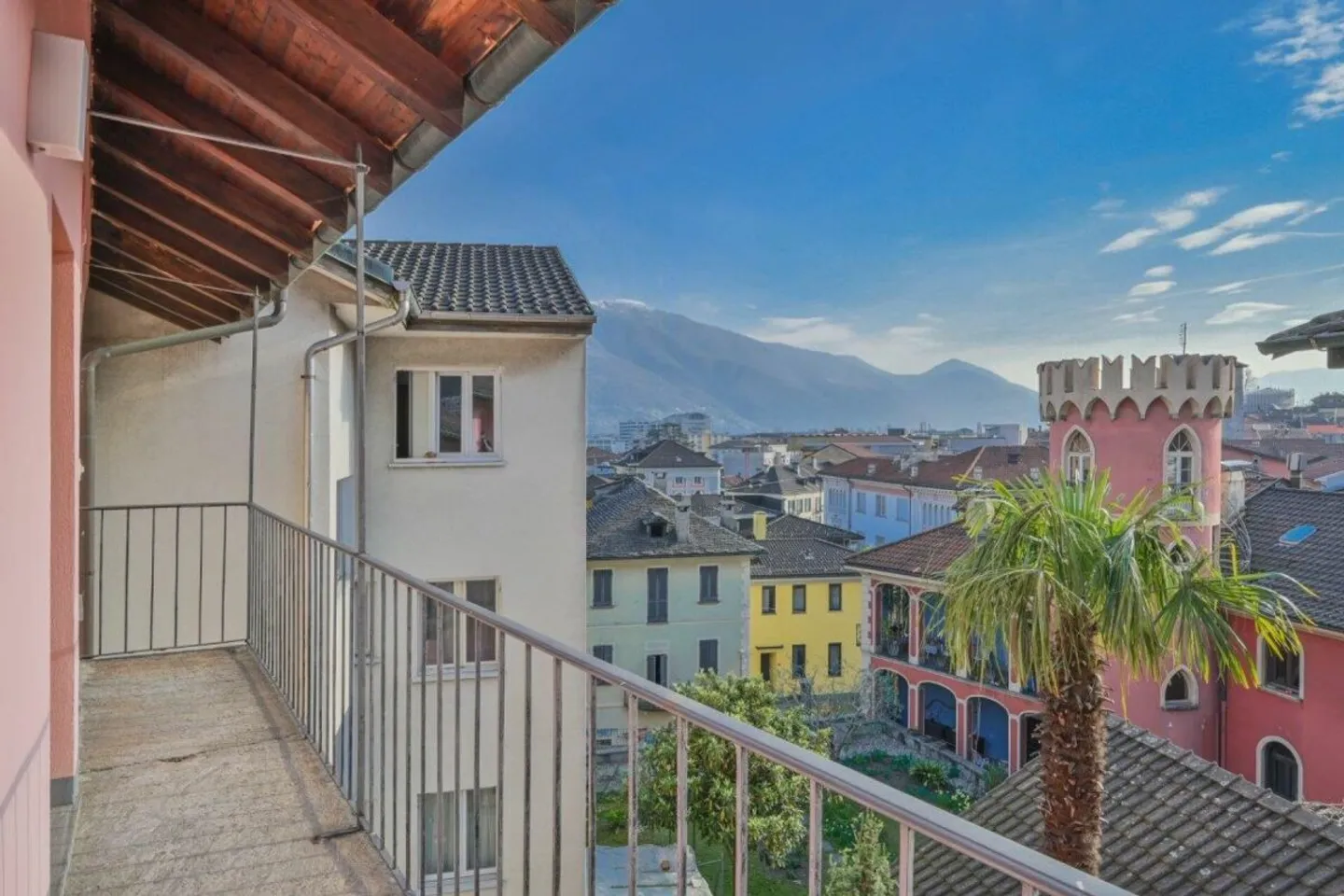 Historic Building in Locarno - Photo 1 of 13