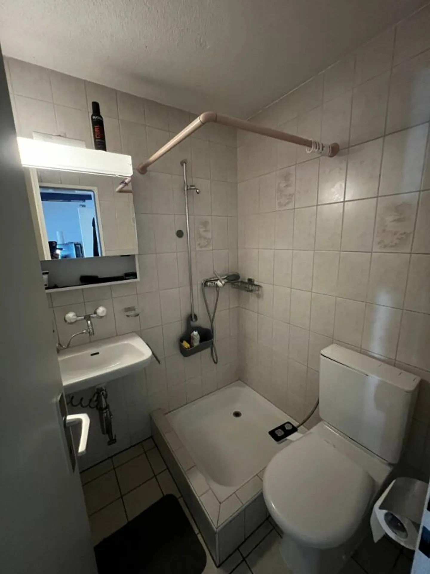 Büro mit Archivraum und WC/Dusche - Photo 2 of 3