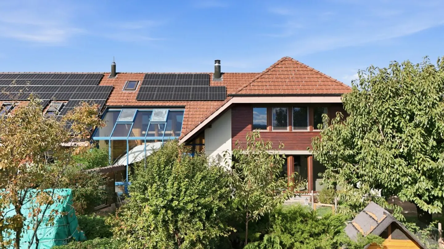 Spacious Semi-Detached Family House with Plenty of Space and Conservatory - Photo 13 of 13
