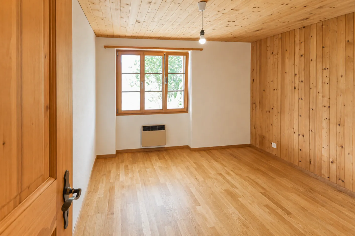 Bright 2.5 room apartment with terrace and garage - Photo 7 of 10