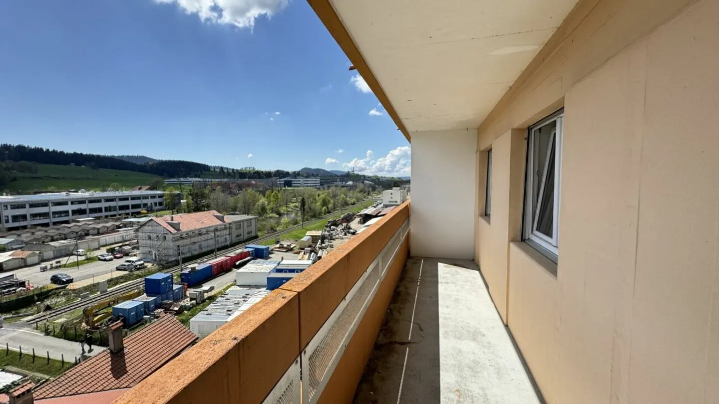 Modernes 3-Zimmer-Apartment in La Chaux-de-Fonds - Ideal für Studenten & erste Belegung nach kompletter Renovierung - Foto 2 von 13