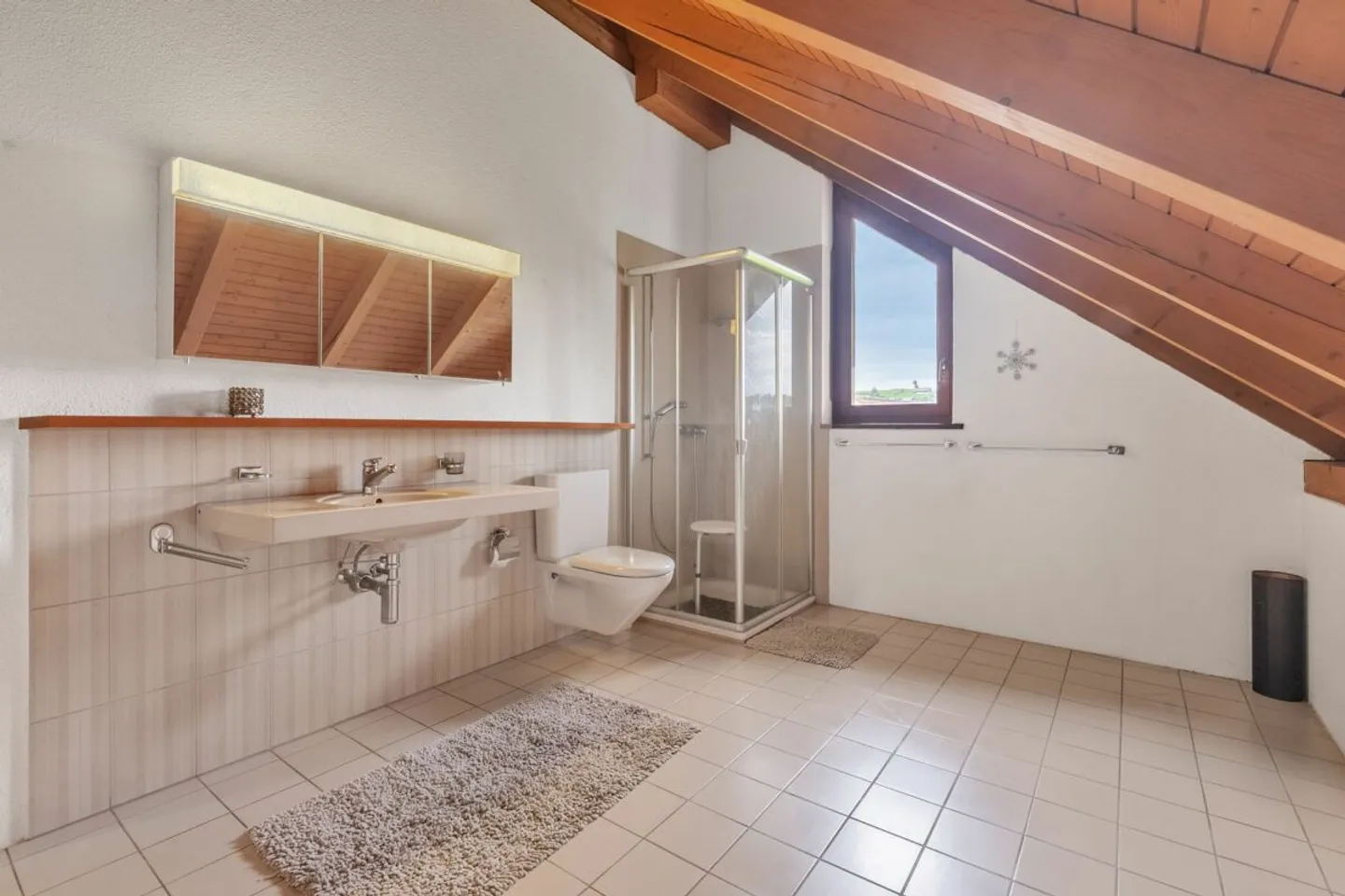 Ampia casa familiare con vista - Foto 13 di 13