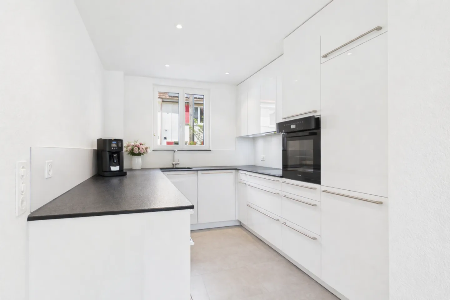 Townhouse moderno - Casa a schiera ristrutturata con stile a Olten - Foto 5 di 13