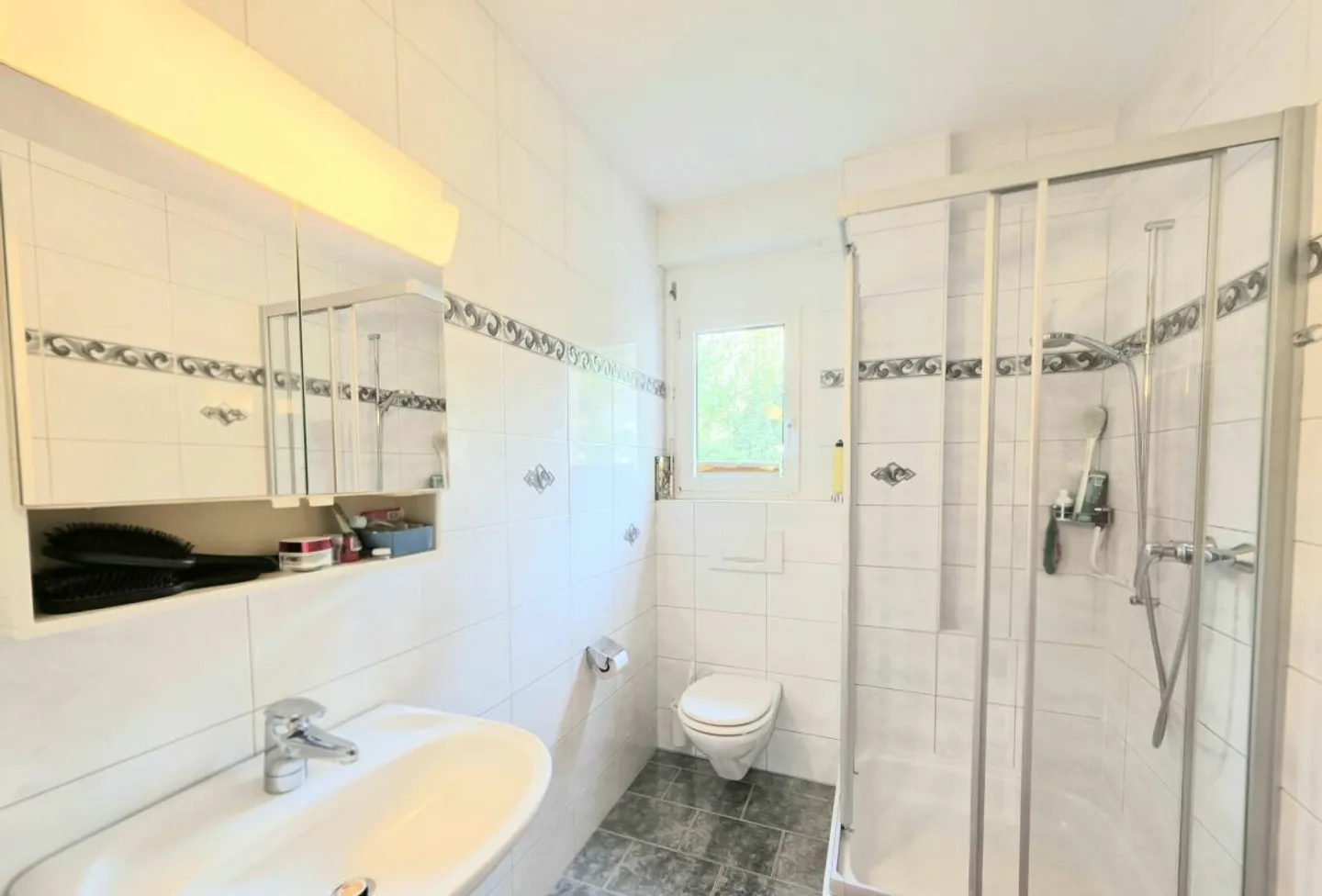 Plenty of Space to Live! Family-Friendly Garden Apartment in Muttenz - Photo 12 of 13