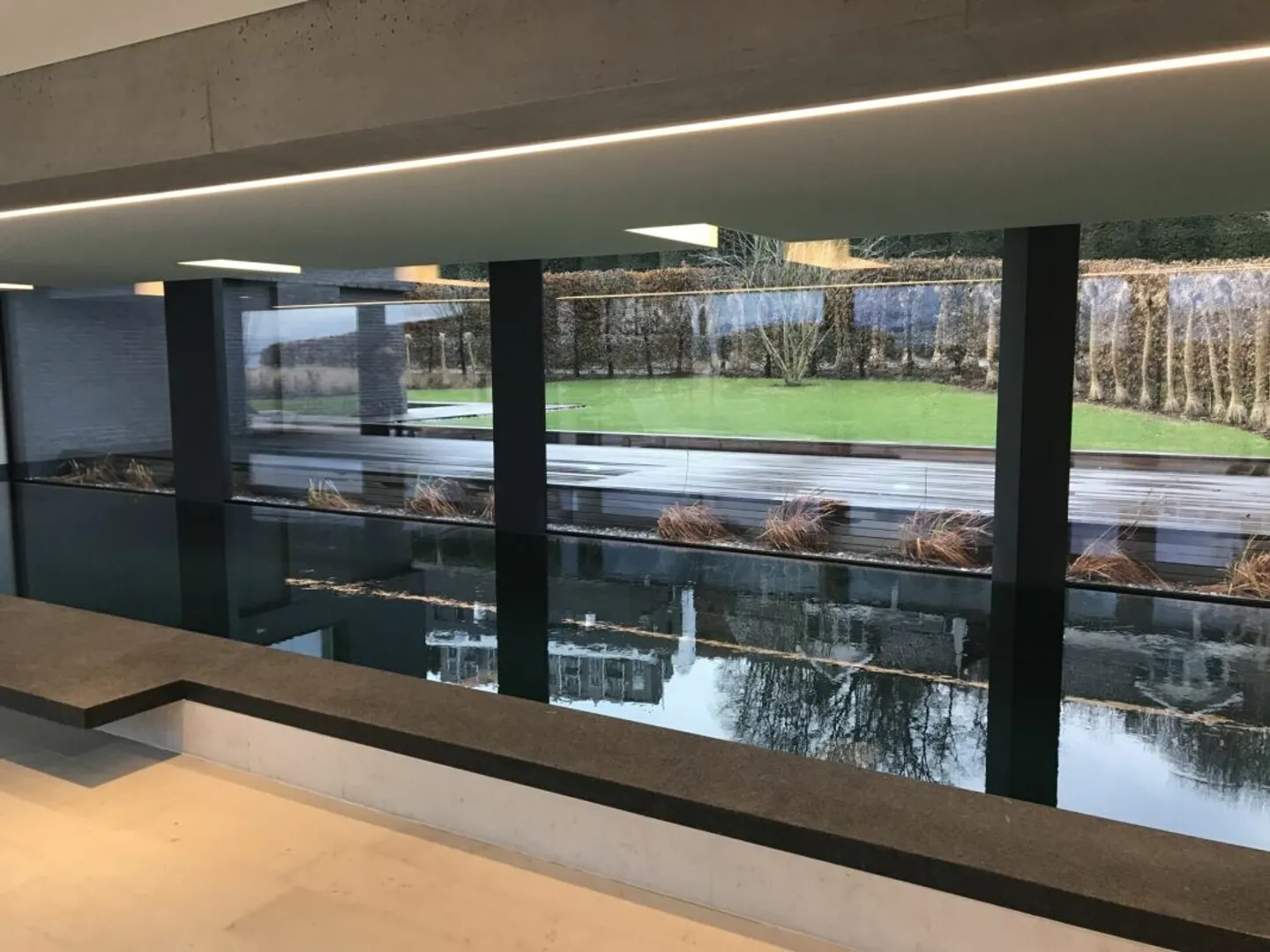 Peninsula Beach House - Luxury at Lake Zurich - Photo 6 of 7