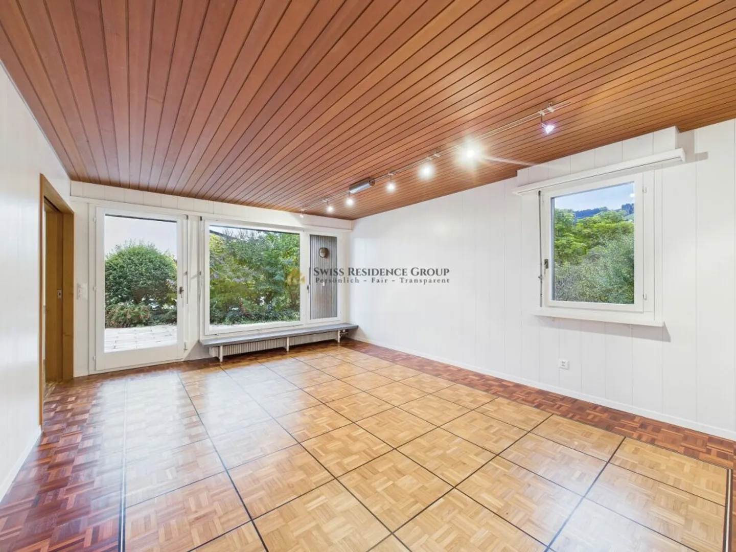 Vivere soleggiato e fiscalmente vantaggioso: Casa unifamiliare in una posizione tranquilla - Foto 4 di 13