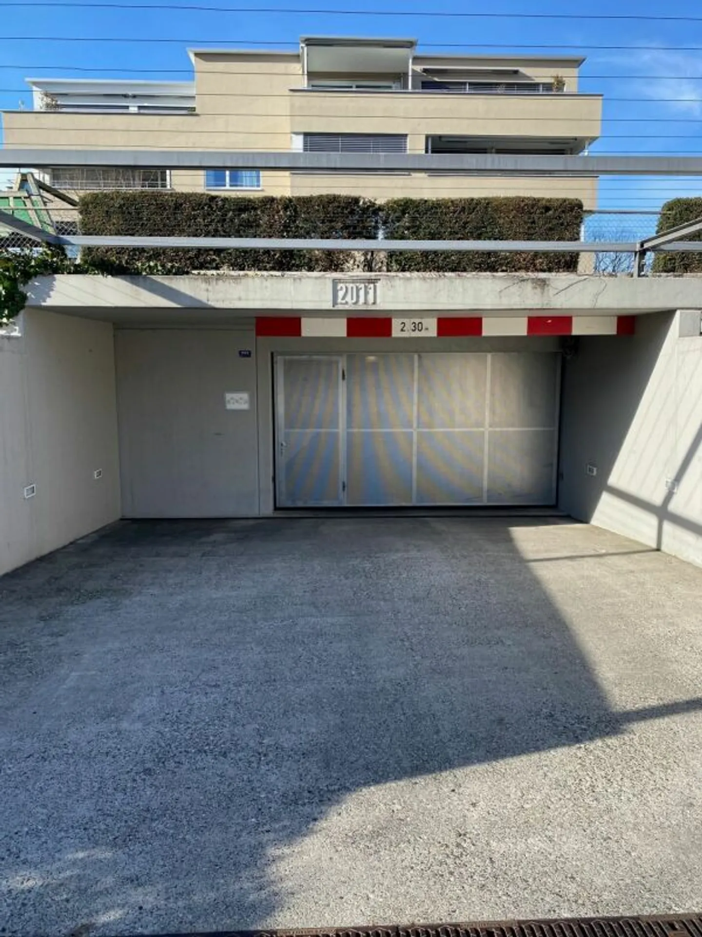 Parking options for rent in the "Hohleich" development - Photo 2 of 3