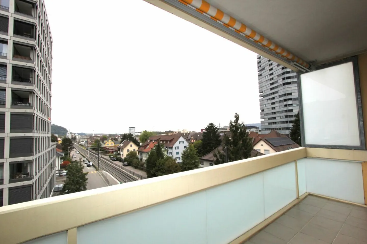 Living at the Best Address - Bahnhofstrasse - Photo 4 of 11