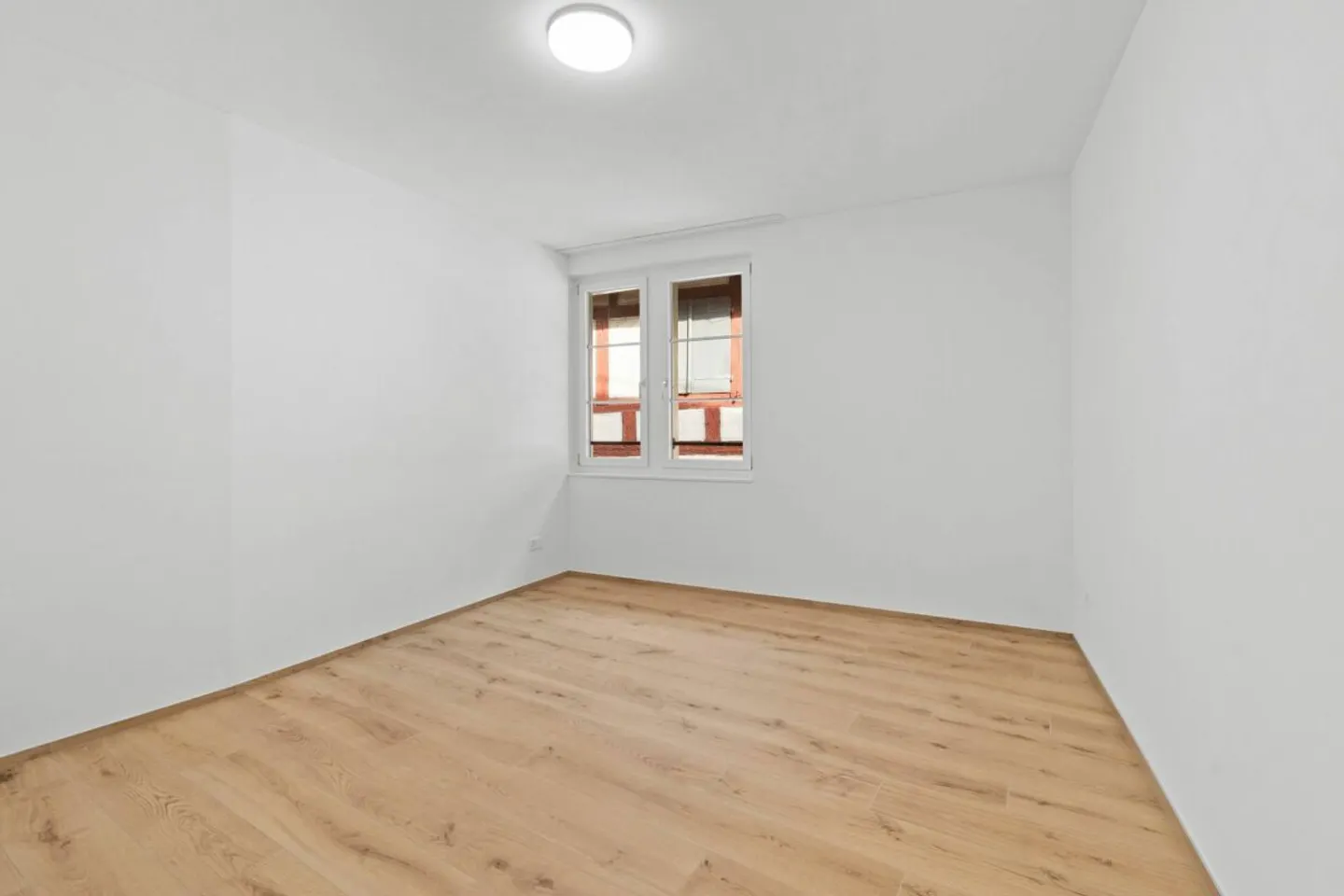 Cozy 3.5 Room Apartment in the Heart of Lichtensteig - Photo 9 of 11
