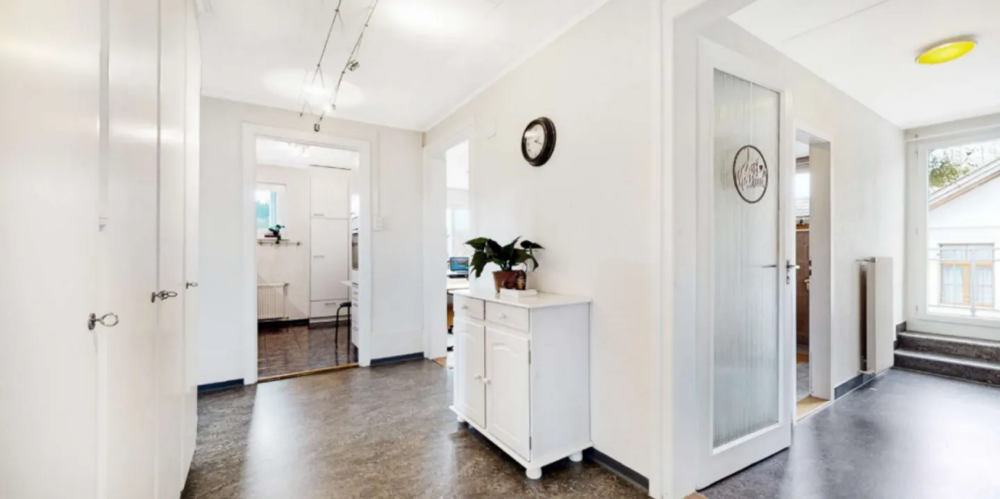 Appartement spacieux de 5,5 pièces avec 115 m² de surface habitable et terrasse sur le toit - Photo 6 sur 8