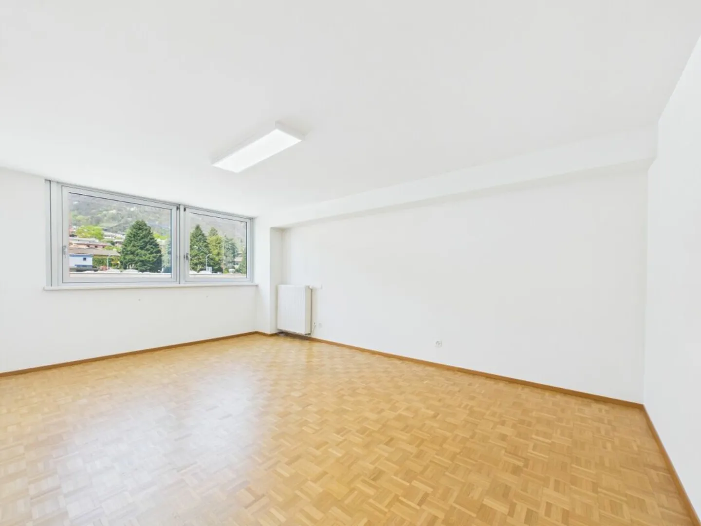 Modern and ready-to-use office with kitchen and private bathrooms - last units available! - Photo 3 of 10