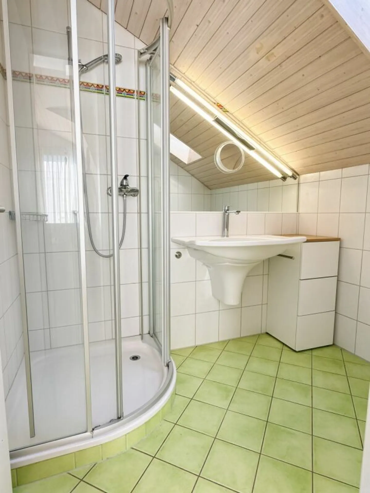 Geräumiges Doppelhaus mit Wintergarten - Foto 6 von 9