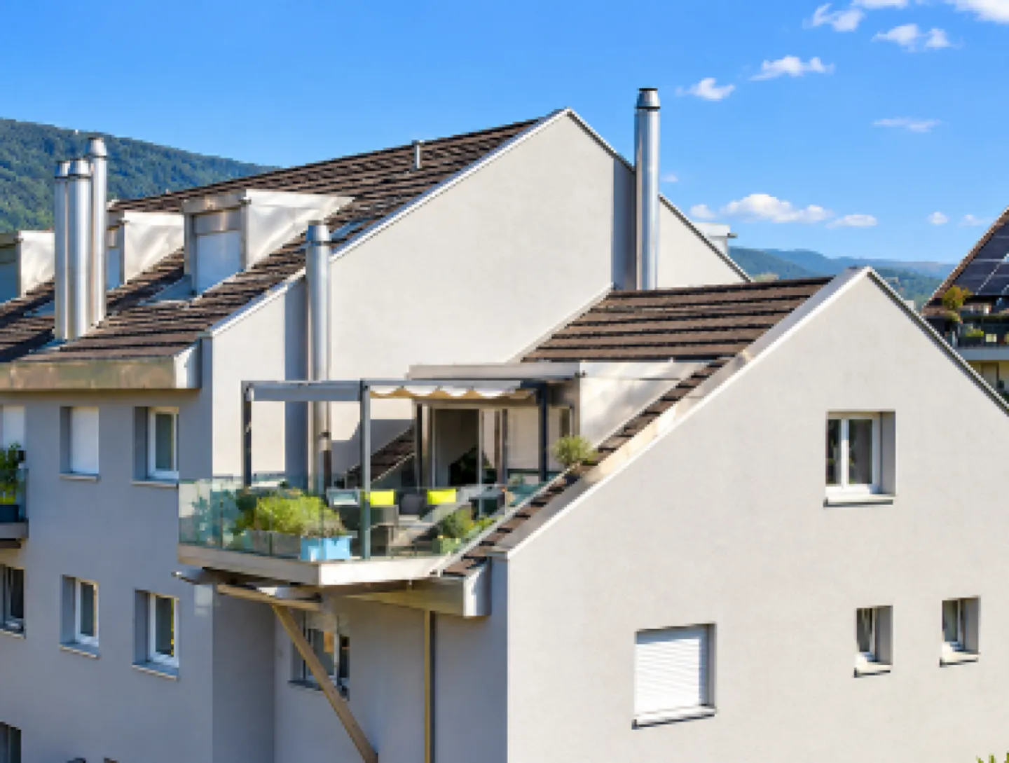 Appartamento duplex in mansarda di 5,5 locali in un angolo di verde - Foto 1 di 13