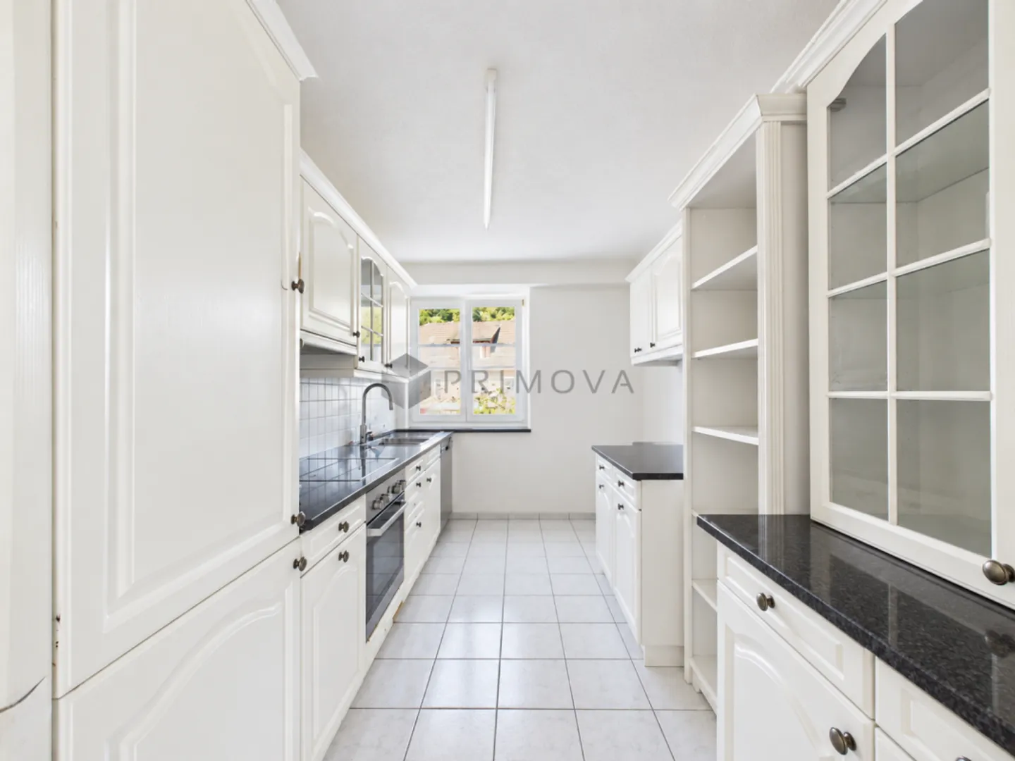 Two apartments under one roof - Photo 3 of 13