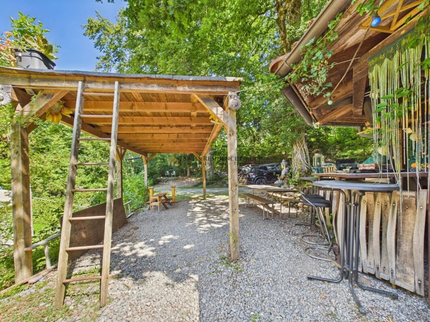 Living in a Clay House on Uetliberg - Photo 10 of 12