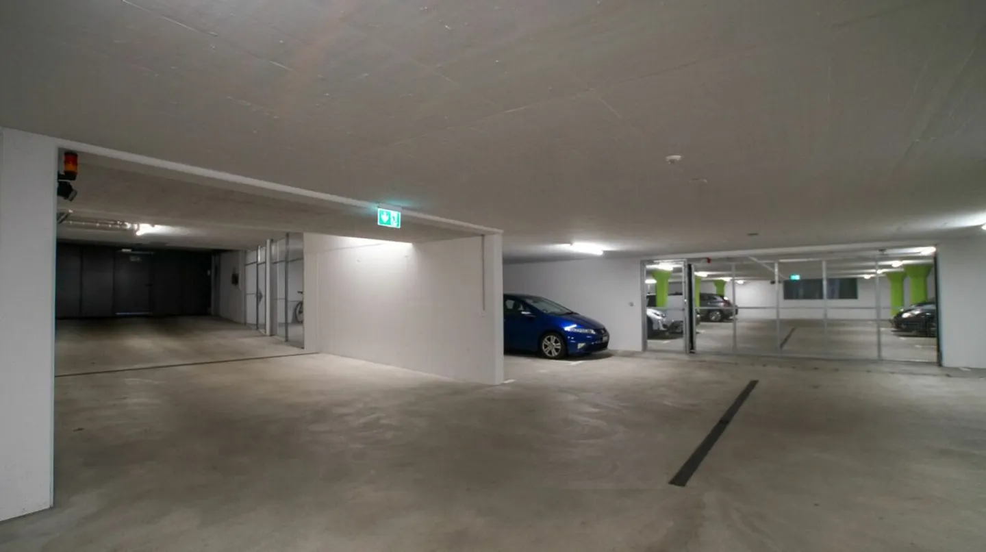 Places de parking souterrain privées avec sortie plate - Photo 6 sur 8
