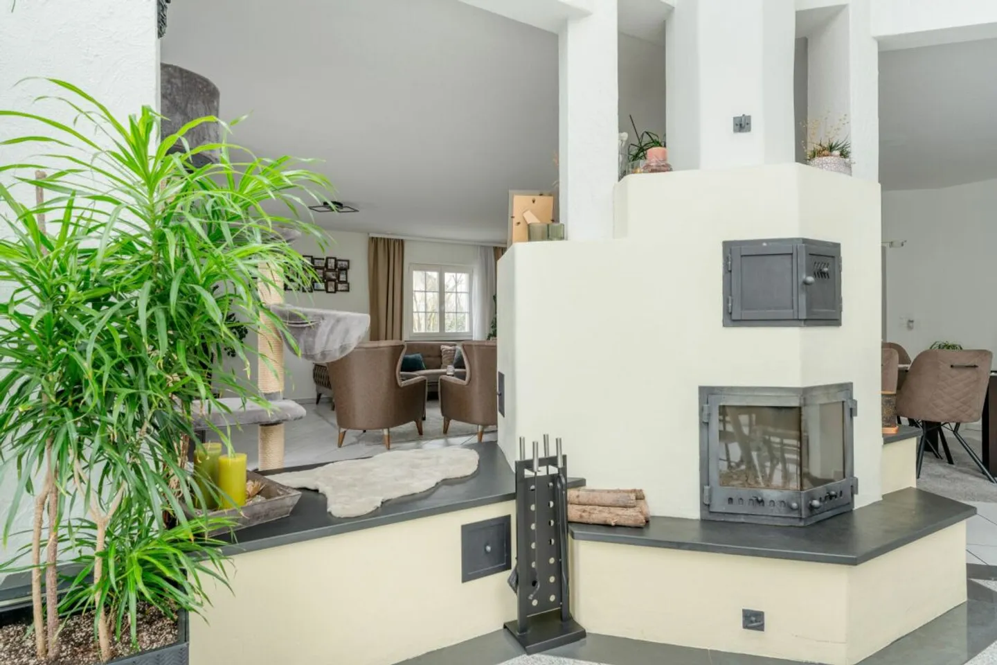 Geräumige 7- Zimmer Villa an der Landwirtschaftszone - Foto 6 di 13