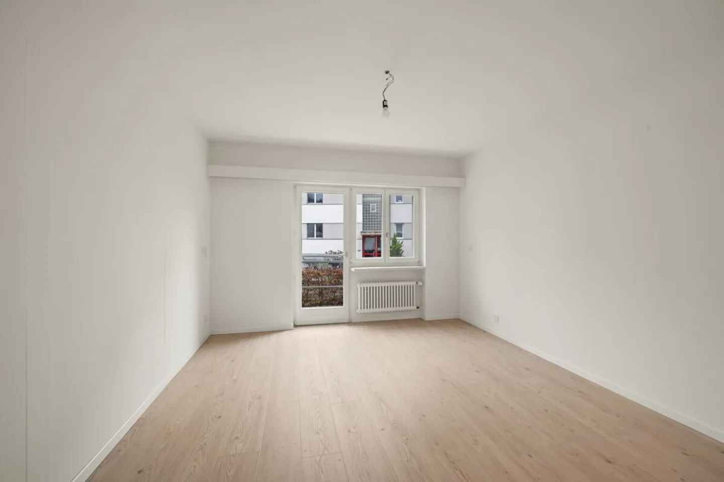 Renovated 3.5-room garden apartment - Photo 10 of 13