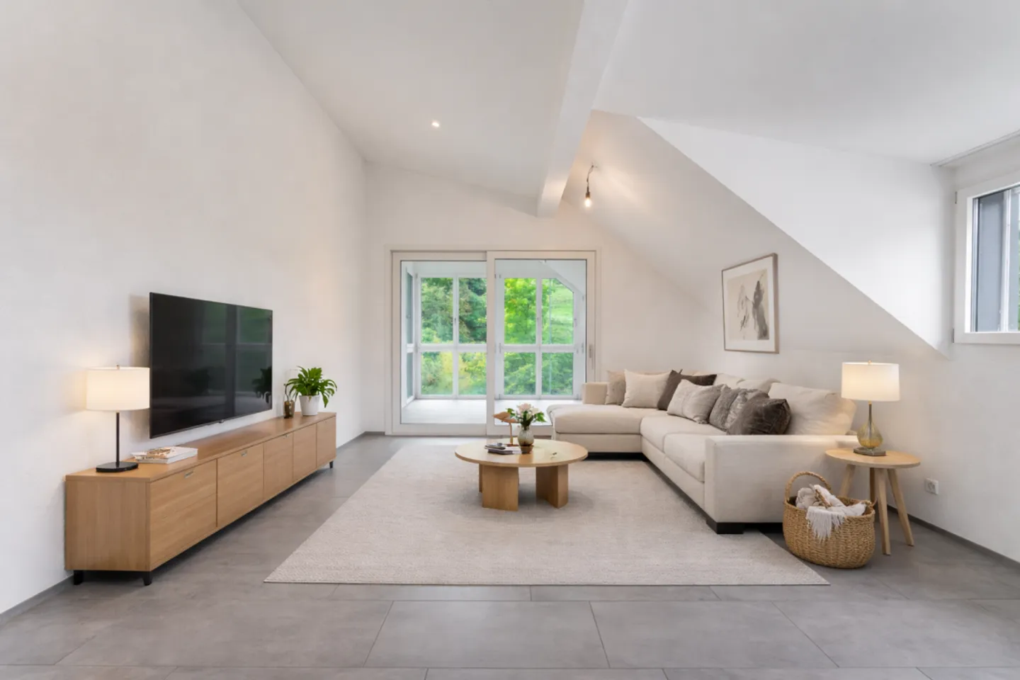 Modernes Apartment mit Gartenblick - Foto 1 von 5