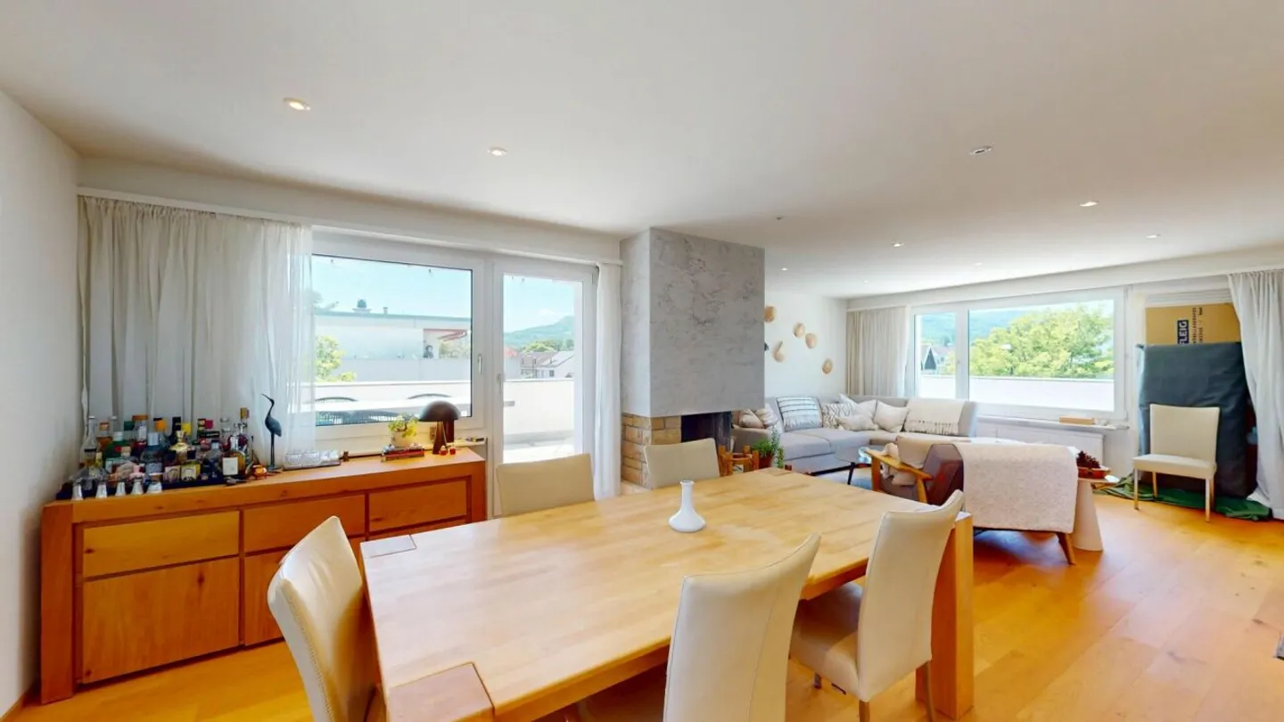 Exclusive penthouse apartment with stunning 360° terrace - Photo 3 of 11