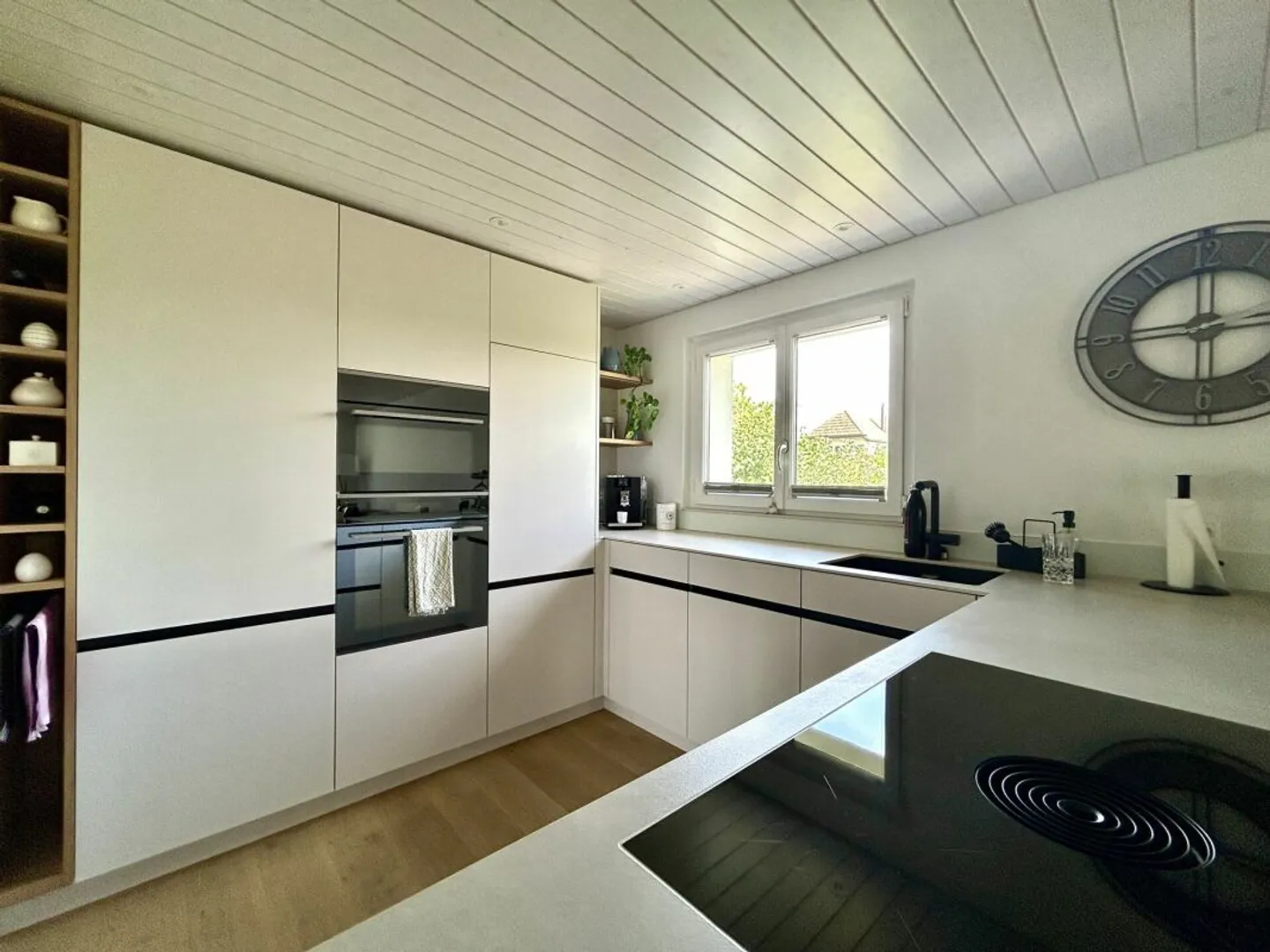 Quiet and idyllic location, modernized single-family house in top condition! - Photo 4 of 12