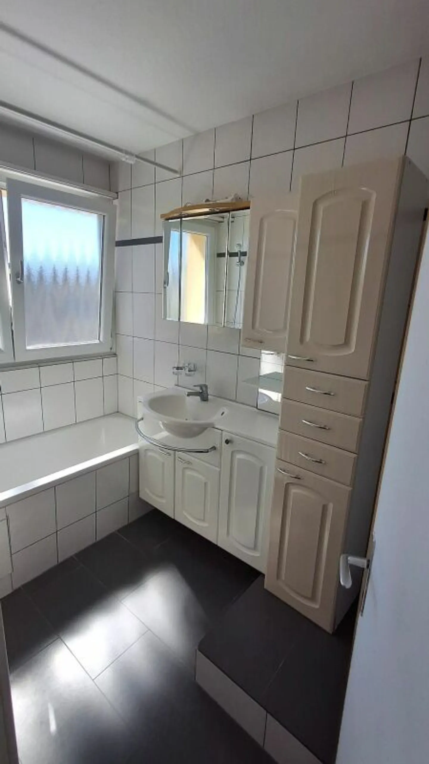 Living at the Best Address - Bahnhofstrasse - Photo 9 of 11
