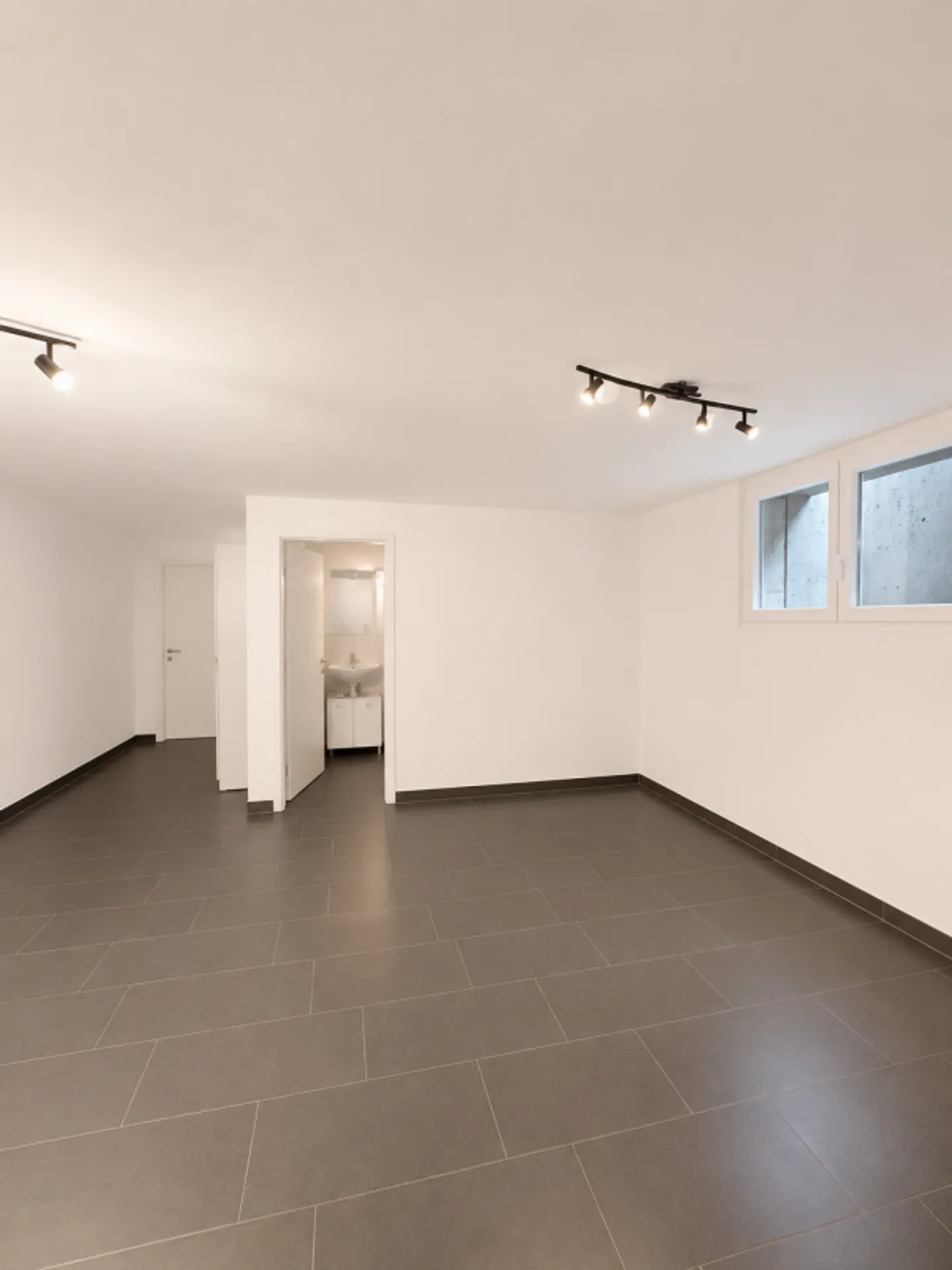 Spazio arredato di 38 m² con bagno - Foto 5 di 8