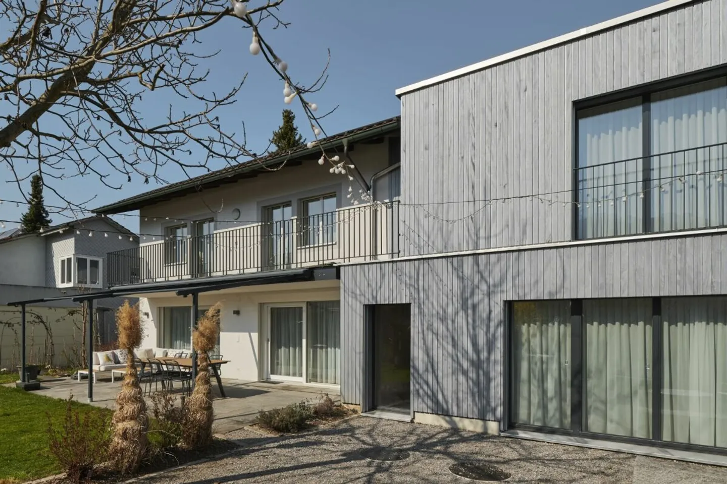 FAMILIENIDYLLE MIT PANORAMA - EINFAMILIENHAUS MIT ANBAU &amp; BERGSICHT - Foto 2 di 10