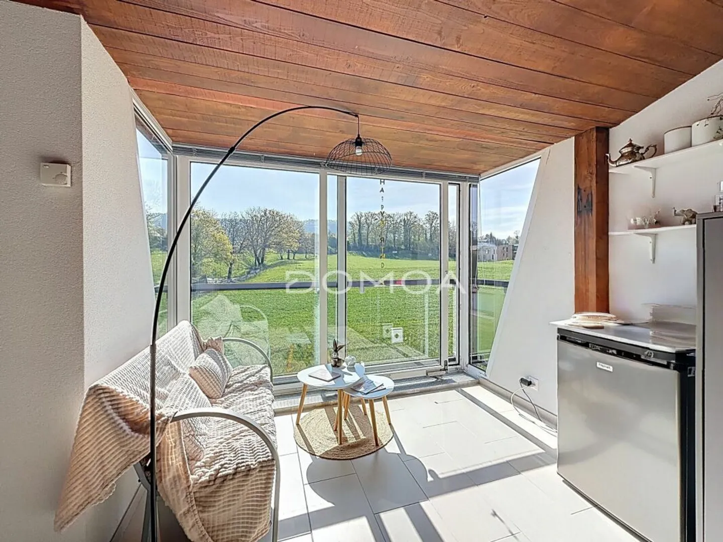 Charming 3.5-room apartment - Calm, brightness, and unobstructed view in Attalens - Photo 2 of 8