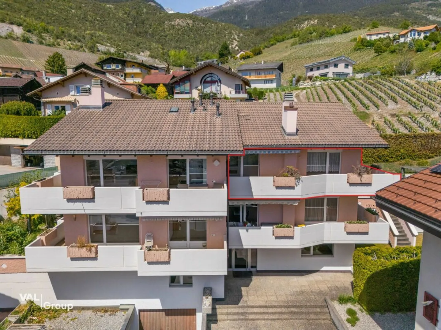 Vista sulle cime e il fascino del villaggio - Foto 12 di 13