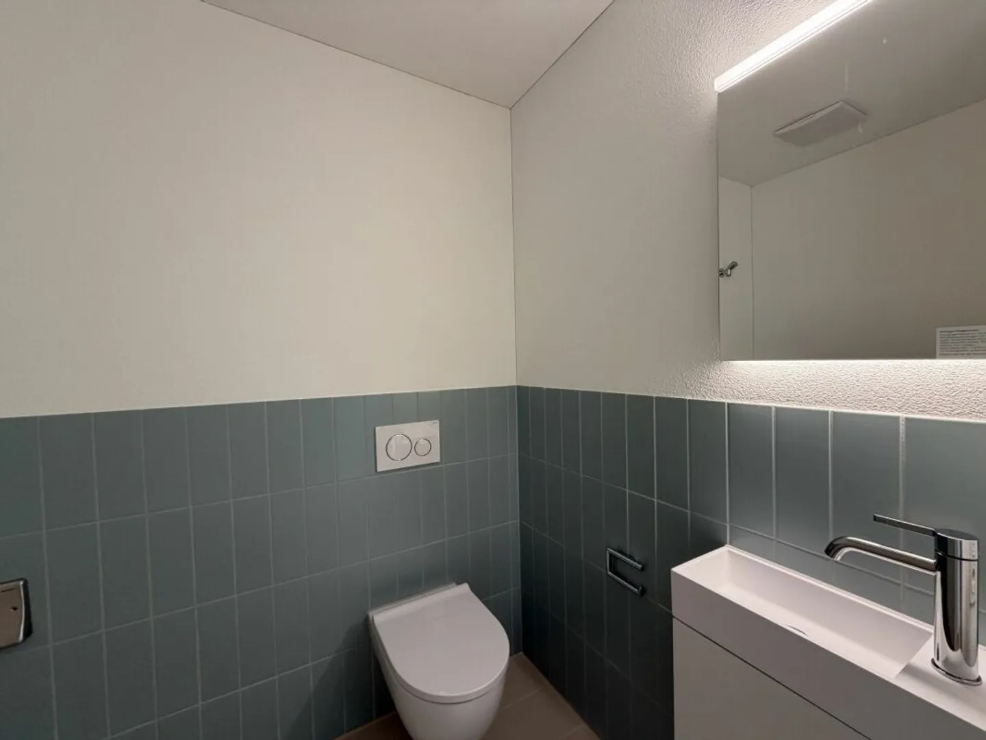 High-quality 2.5 room apartment with a magnificent view over Lake Zurich - Photo 7 of 11