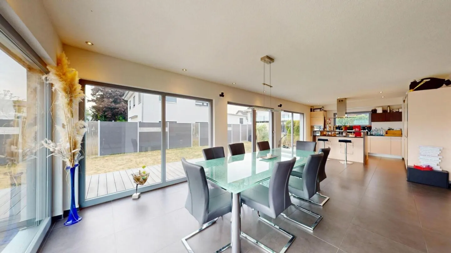 Modern Living at the Highest Level - Exclusive Single-Family Home in a Quiet Cul-de-Sac - Photo 5 of 11