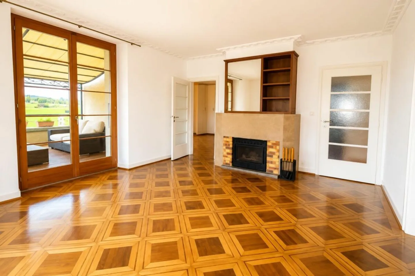 Charming Sale: 5-room Apartment in Plan-les-Ouates - Photo 8 of 13
