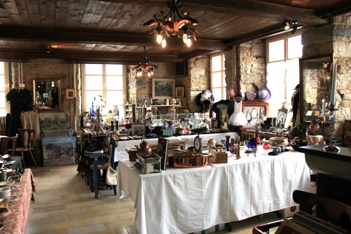 Restaurant / Hotel "La Couronne" in Les Bois JU - Photo 7 of 13